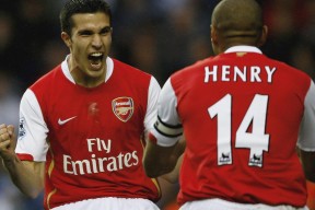 开云体育中心-利物浦新援纳达尔独木难支，比分占优却连败引热议